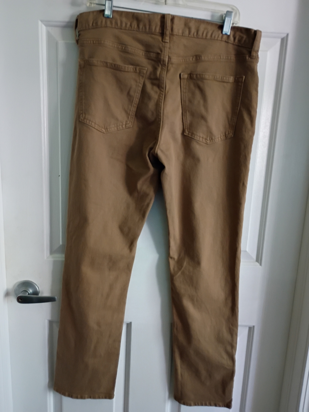 Old Navy Slim Straight Khaki Jeans - Picture 6 of 9